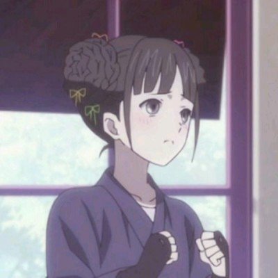 三亚一海滩露出尖锐钢筋